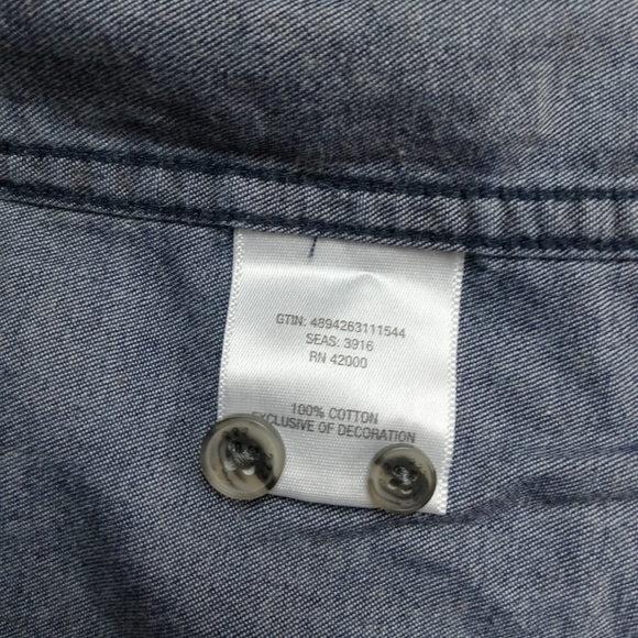 Adam Levine Collection denim buttom down shirt size Small - Picture 9 of 9